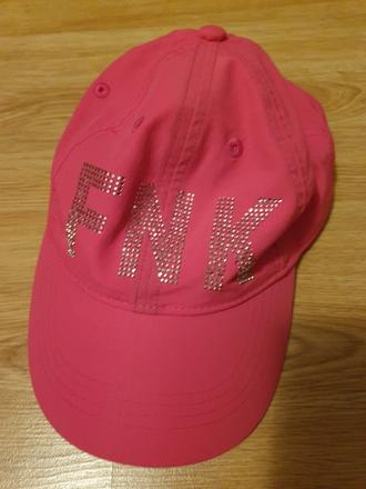 Dívčí kšiltovka, 128