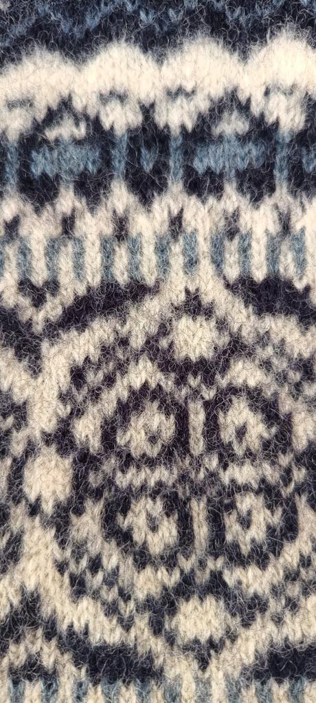 Vlněná dámská čepice, 56