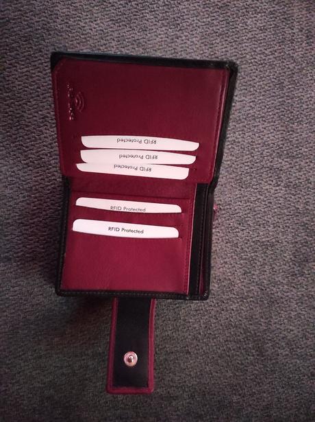 Dámská peněženka, 