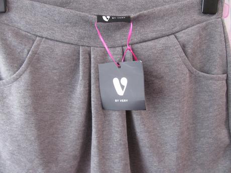 Dámská, dívčí pružná sukně, 38