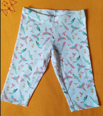 Kraťasy bílé s barevnými papoušky, lupilu,110