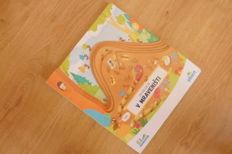 Co se děje v mraveništi,