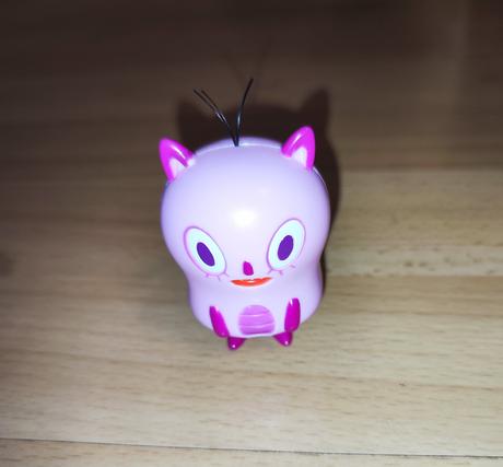 Cheeki mees žvatlalka rebelka becky,