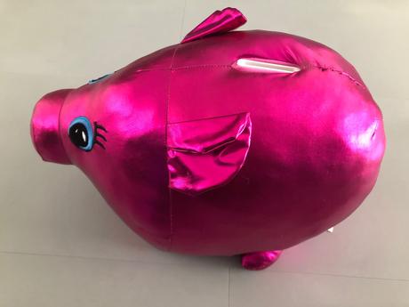 Pokladnička maxi veselé prasátko zářivě růžové, 