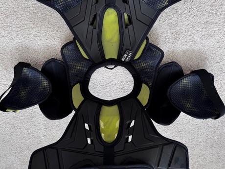 Chrániče ramen ccm tacks xf sr, vel. s, ccm,s