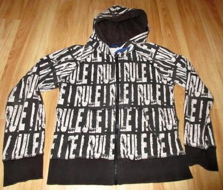 Mikina s kapucí, 152