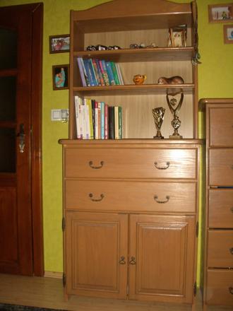 Knihovna + komoda masiv smrk,