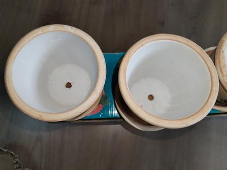 Květníky z terrakotty nové 3 kusy,