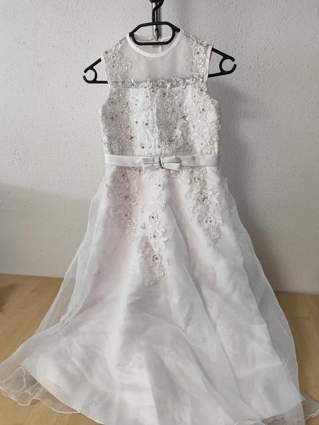 Sváteční princeznovské šaty,