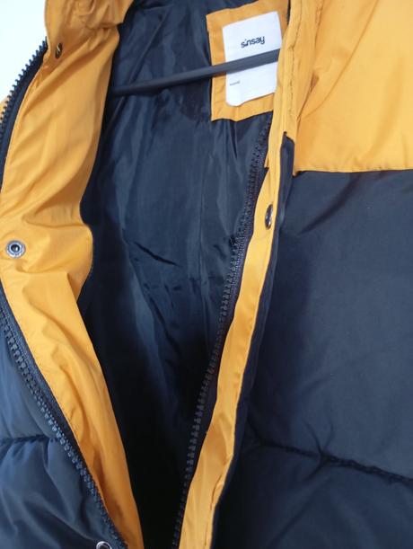 Zimní bunda s kapucí, sinsay,140