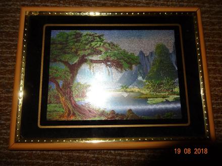 Obraz s řekou a stromem,