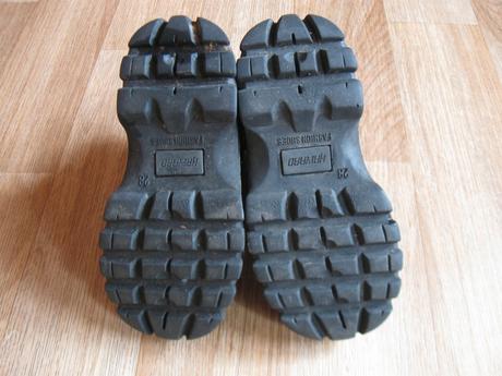 Kotníkové boty, 28