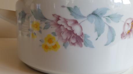 Porcelanova misa na polevku, 