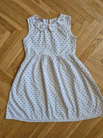 Srdíčkové šaty, 122