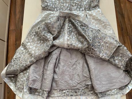 Stříbrné šaty se vzorem, vel l menší cca m i s, mo, m