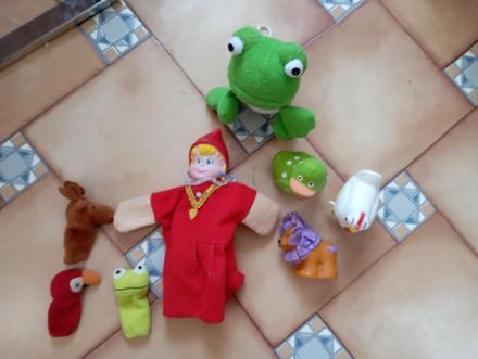 Hračky - cena za vše,