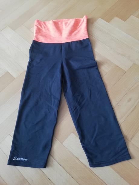 Sportovní tříčtvrteční legíny, 128