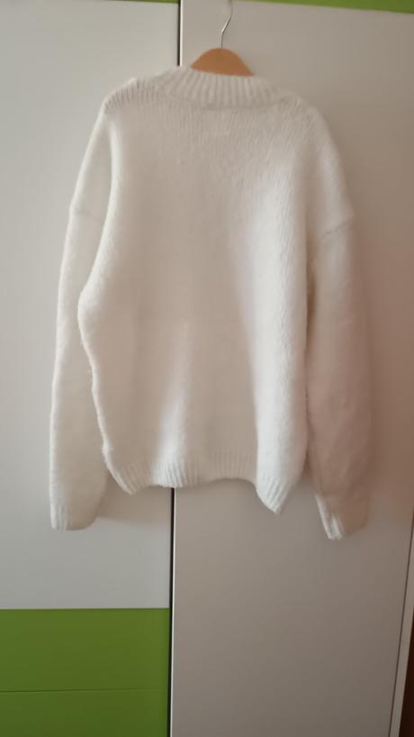 Krásný svetr s perličkami vel.xs/s, xs