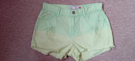 Zelené šortky zn."amy gee" vel."26/s", 26