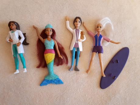 Čtyři panenky-mořská panna, na surfu, zvěrolékařka,