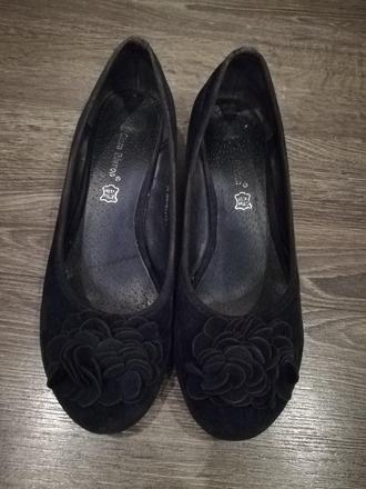 Černé lodičky s kytičkou, clara barson,39