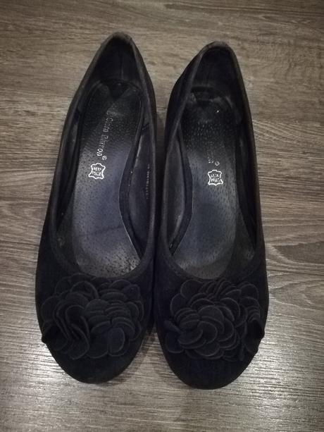 Černé lodičky s kytičkou, clara barson,39