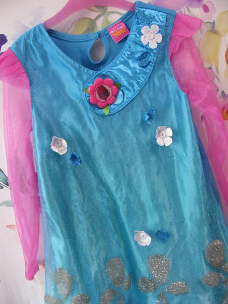 Karneval-krásné šaty trolls,