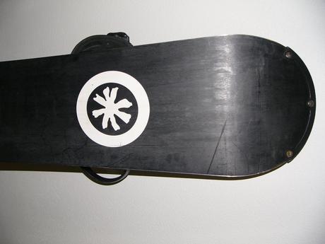 Pěkný používaný snowboard, délka 137, 130-139 cm