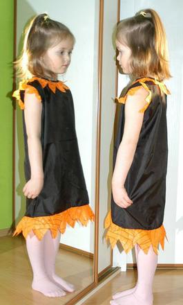 Karnevalové šaty kytička či čarodějnice,