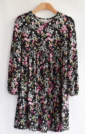 Šaty vel. 10 let, matalan,140