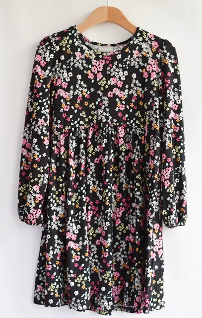 Šaty vel. 10 let, matalan,140