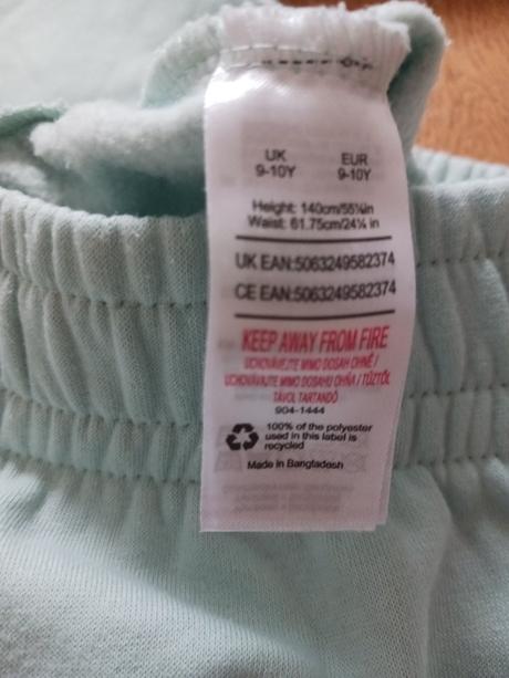 Tepláková souprava č.140, 140