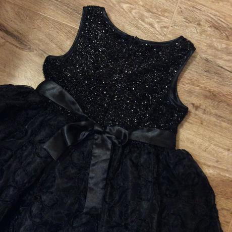 Slavnostní šaty, tu,110