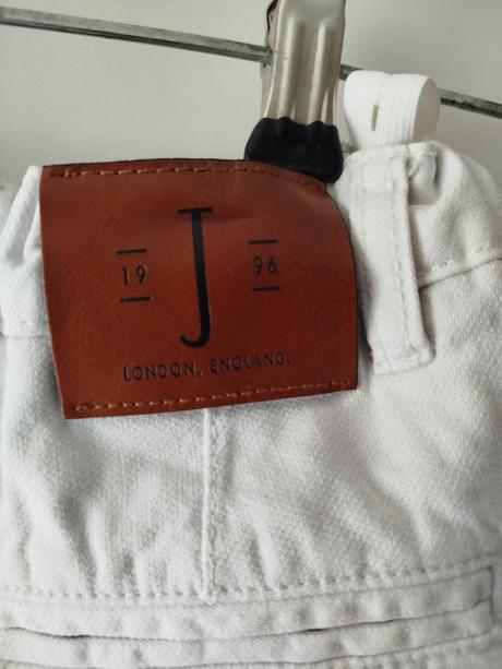 Kraťasy zn. jasper conran vel.128, 128