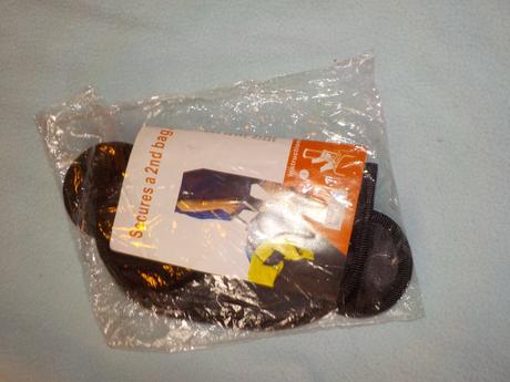 Popruh k uchycení druhého zavazadla,