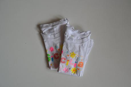 2 bavlněná trička s nápisem, 98