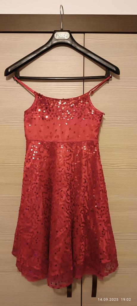 Dívčí šaty s flitry, marks & spencer,140