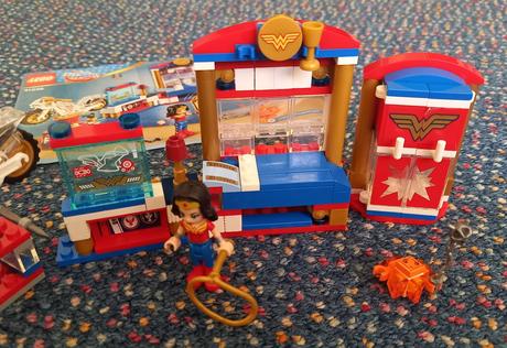Lego dc super hero girls 41235 - wonder woman dorm,