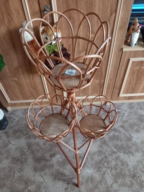 Nový stojan na kytky, 