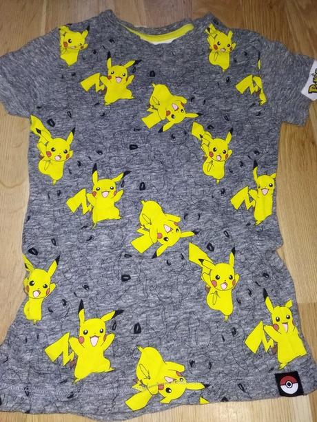 Šedé tričko s pokémony 116 next, next,116