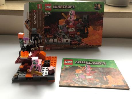 Lego minecraft 21139 podzemní souboj,