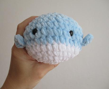 Háčkovaná velryba malá handmade, 