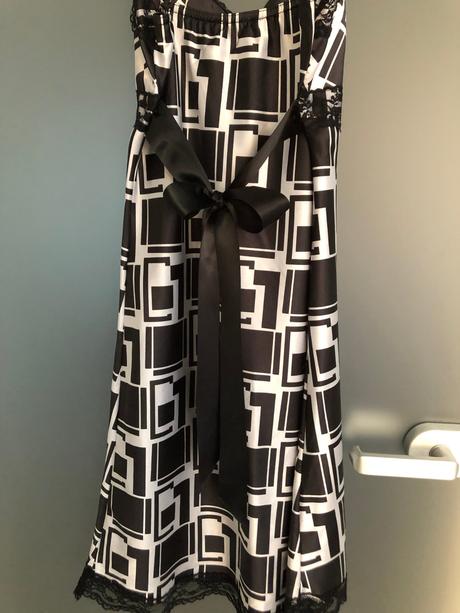 Černobílé byznys šaty vel.s 36 krajka mašle kostka, s