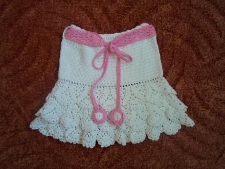 Bílá krajková háčkovaná sukně sukýnka, 104