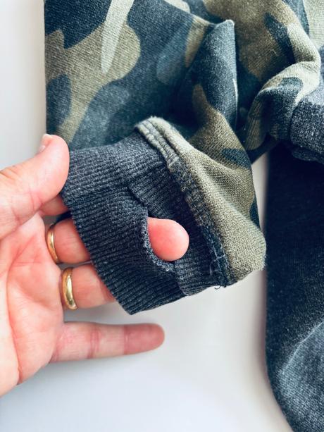 Mikina šedá s maskačem  - v.5 let, 110