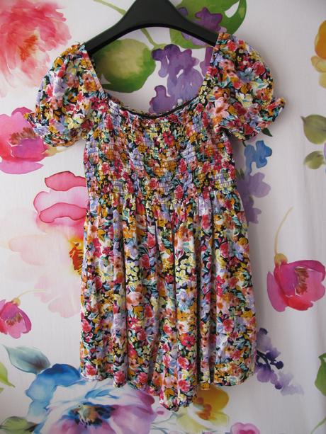 Letní květované kraťasové šaty s všitými kraťasami, xs