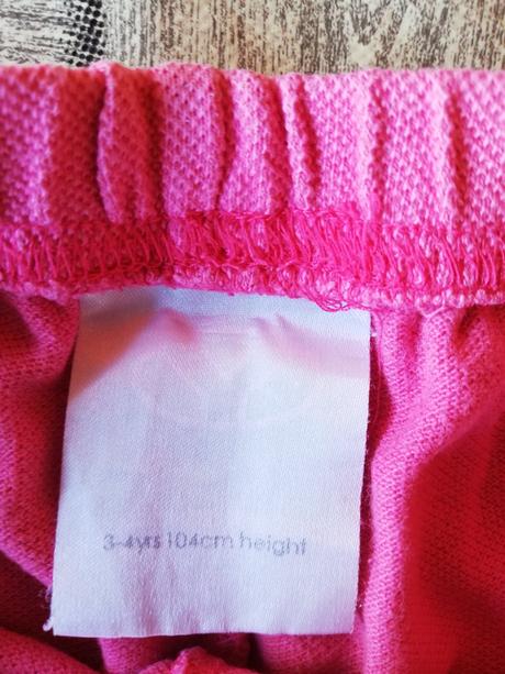 Šortky vel. 104 (4 roky)., 104