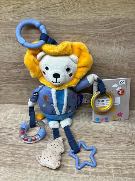 Nová hračka pro miminko,