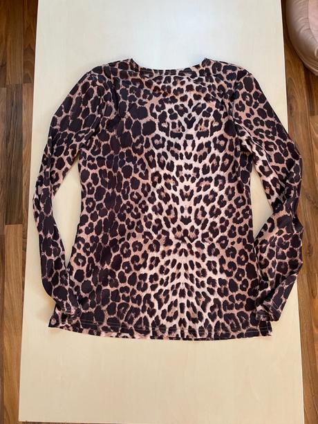 Leopard top s výstřihem, vel l, l