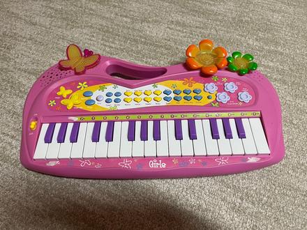 Elektronické dětské piáno,